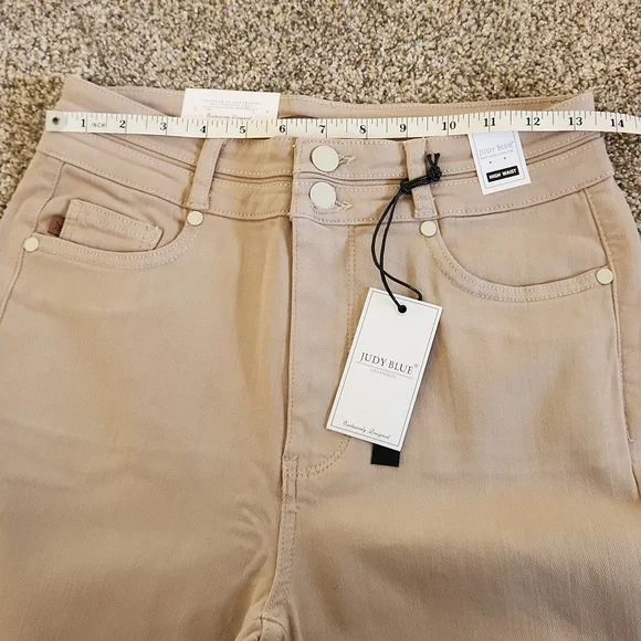 Judy Blue Jeans - Picture 2 of 10